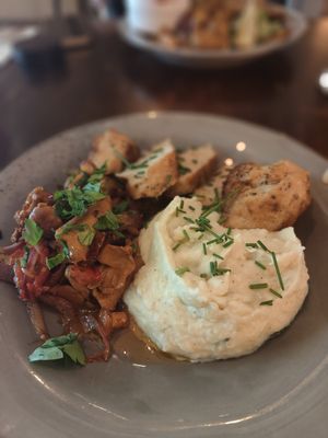 Chicken, chantarelles and truffle mash Potato at Försters in Berlin