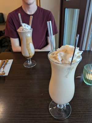 Cookies and cream milkshake; peanut and caramel milkshake at Försters in Berlin