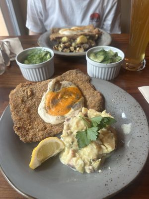 Hamburger Schnitzel mit Kartoffel- und Gurkensalat  at Försters in Berlin