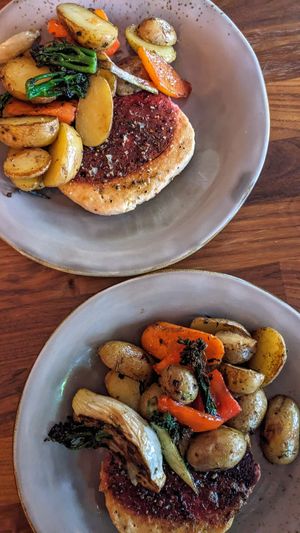 Roast Beef mit Gemüse at Försters in Berlin