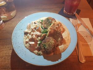 Pfifferlinge with Serviettenknödel at Försters in Berlin