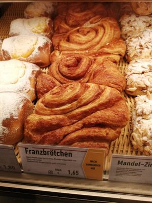 Vegan Franzbrotchen 1.65 EUR at SXF - Kamps - TA in Berlin