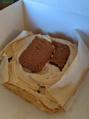 Vegan Biscoff cinnamon bun at Go Go Beets in Edinburgh