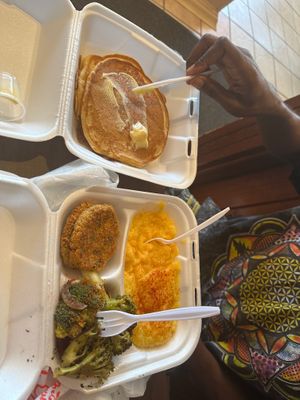 Brunch buffet at Soul Vegetarian - South in Atlanta