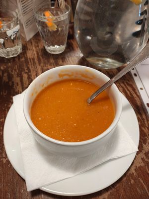 Carrot soup with ginger and orange at Vegalite in Brno
