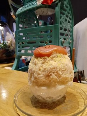 Vegan spring Kakigori with Anko cream and kinako at Tenzan Lab. in Berlin