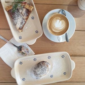Vegan marmalade tart plus an omni dessert and coffee at Alba in Newtown