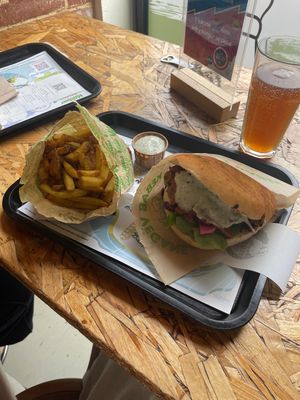 Quelle folie c’est super bon !!!!  at Végéman in Strasbourg