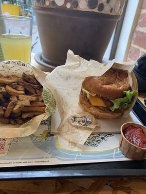 Chicken Bacon Burger at Végéman in Strasbourg