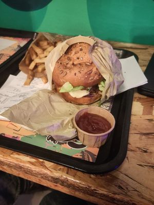 BBQ burger at Végéman in Strasbourg