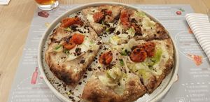 Another excellent crunchy pizza with artichoke cream from the #veganuary menu at Il Melograno in Trieste