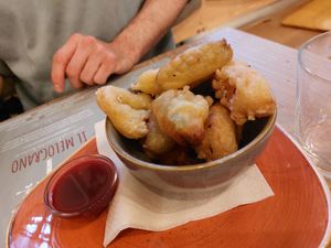 Fried veggies in dough at Il Melograno in Trieste