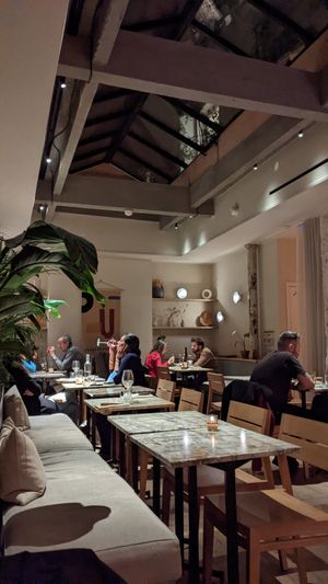  at MESA Restaurant in Paris