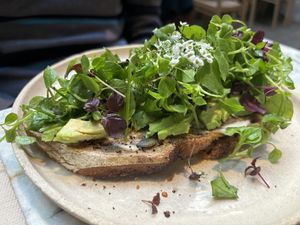 Avocadotoast  at MESA Restaurant in Paris