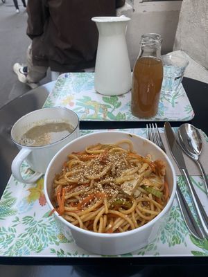   at Peacefood Cafe in Montpellier