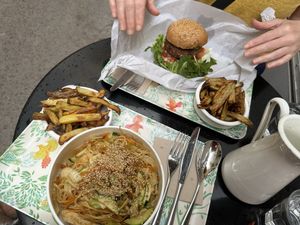 Noodles, burger   at Peacefood Cafe in Montpellier