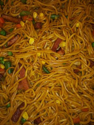 Veggie Lo Mein at Vege Kingdom Cafe in Newark