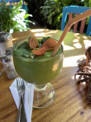 Green juice #Veganuary at Deli Jasmin in Panajachel