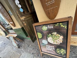 outside  at Ma'loa - Oranienburger in Berlin