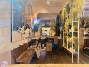 inside at Ma'loa - Oranienburger in Berlin