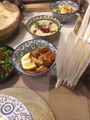 Pita chips at Marhaba Lebanese Restaurant in Cluj-napoca