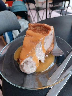 Cheesecake at Putsch in Montreuil