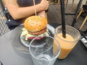 Burger at Putsch in Montreuil