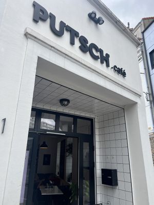 Entrance   at Putsch in Montreuil