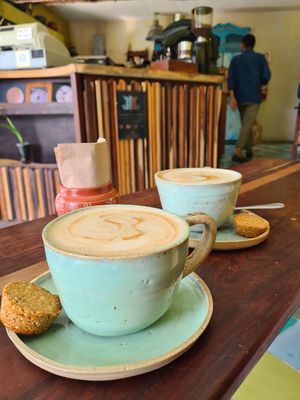 Sesame seed latte with vanilla at Elela in Valladolid