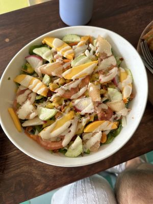 Salad #Veganuary at Elela in Valladolid