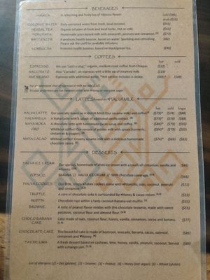 Drinks and desserts at Elela in Valladolid