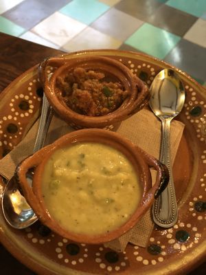 Salsas deliciosas  at Elela in Valladolid