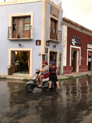 Lugar azul!  at Elela in Valladolid