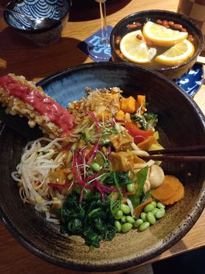 Super leckere Bowl at TA Vegan House in Hamburg