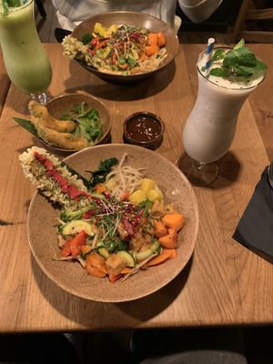 Best friends, best bowl, monkey king (left to right)  at TA Vegan House in Hamburg