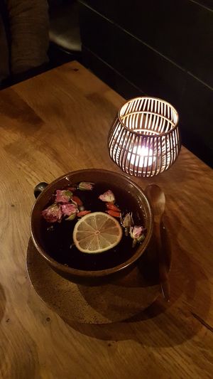 Rosen Tee at TA Vegan House in Hamburg