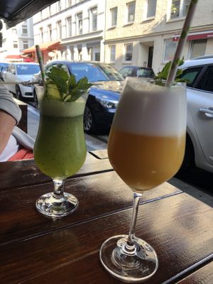Cocktails at TA Vegan House in Hamburg