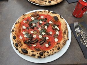 Boomer, Yo  at Daddy Greens Pizzabar - Iso Roobertinkatu in Helsinki