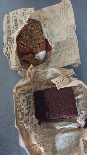 Zitronen-Mohnkuchen und Brownie at Oh Mother in Schwaebisch Gmuend