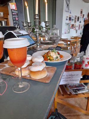  at Allas Kafé in Gnesta