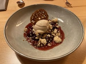 Plum dessert with peanut-salty caramel ice cream at Flux in Hannoversch Munden