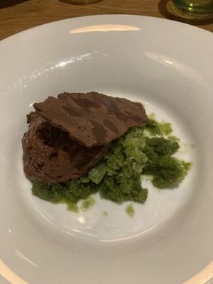 Schokoladeneis mit Salbeisorbet  at Flux in Hannoversch Munden