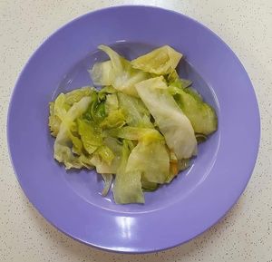 Cabbage. Photo by Sam Lama at Kembangan 景万岸素食 in Central Singapore
