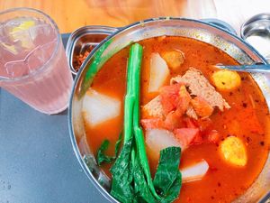 Cart noodles (ramen noodles in tomato soup) at My Meat Run Laboratory in Kowloon