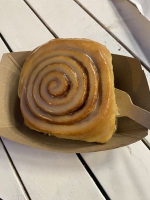Cream Cheese Cinnamon Roll #Veganuary at It's a Trap in Dublin