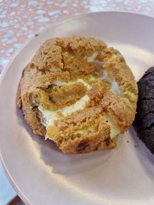 Marshmallow cookie at It's a Trap in Dublin