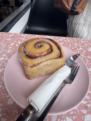 Cinnamon bun  at It's a Trap in Dublin