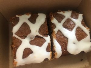 Carrot cake at Ethos Brothers in Brentwood