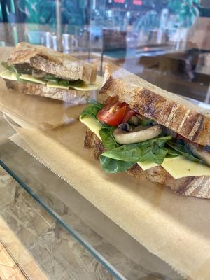 Sourdough sandwich at Ethos Brothers in Brentwood