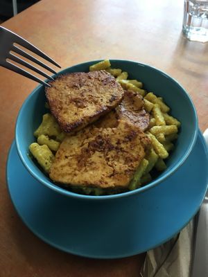 Tofu mac & cheese 😍 at Ethos Brothers in Brentwood